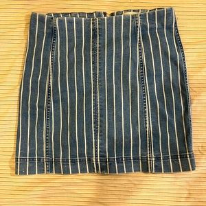 Jolt brand mini skirt. Size small, form-fitting